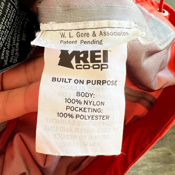 REI Goretex Jacket - Picture 9 of 9